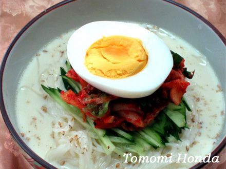 ナスラックキッチン　豆乳麺（コングクス）