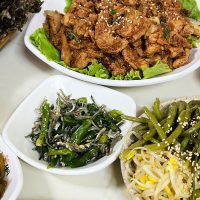 新堂 トソクポリパプ 豚肉の甘辛炒め